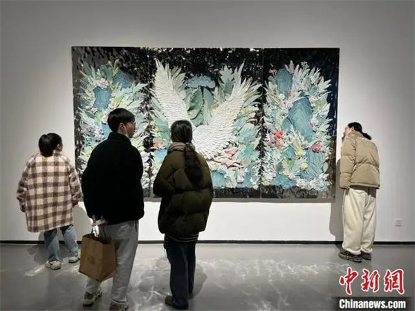 “瓷的旅程—2023景德镇国际陶瓷艺术双年展”在江西景德镇开幕